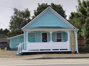 Surf's Up - Adorable cottage in town